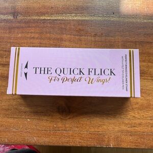 Winged Eyeliner Stamp Kit